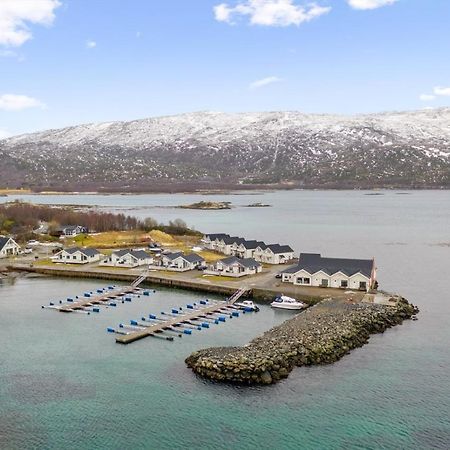 Idyllisk Sjohus Pa Naurstad Bodø Esterno foto