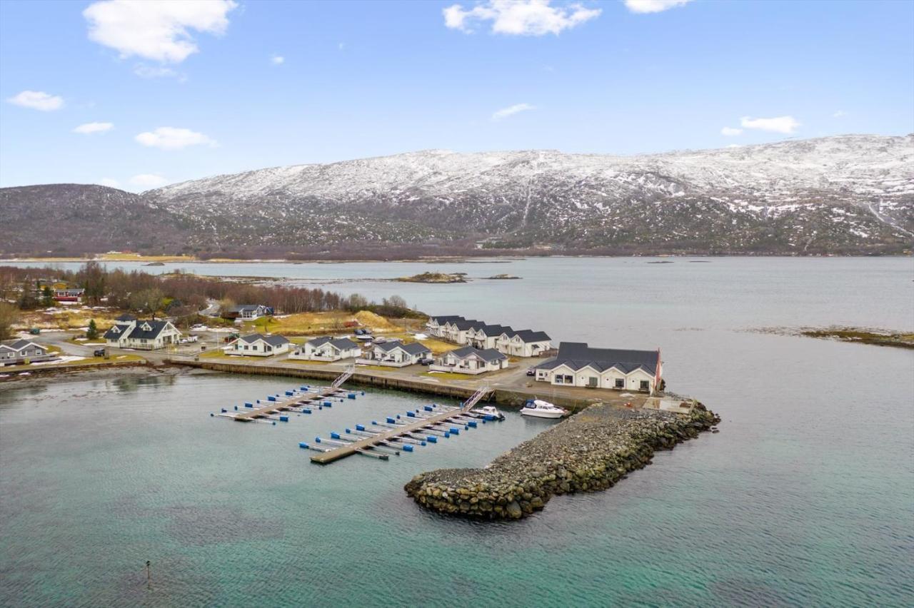Idyllisk Sjohus Pa Naurstad Bodø Esterno foto