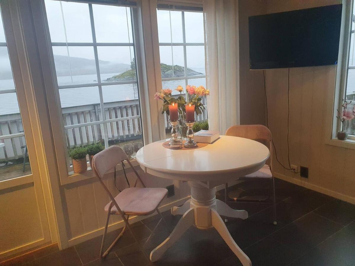 Idyllisk Sjohus Pa Naurstad Bodø Esterno foto